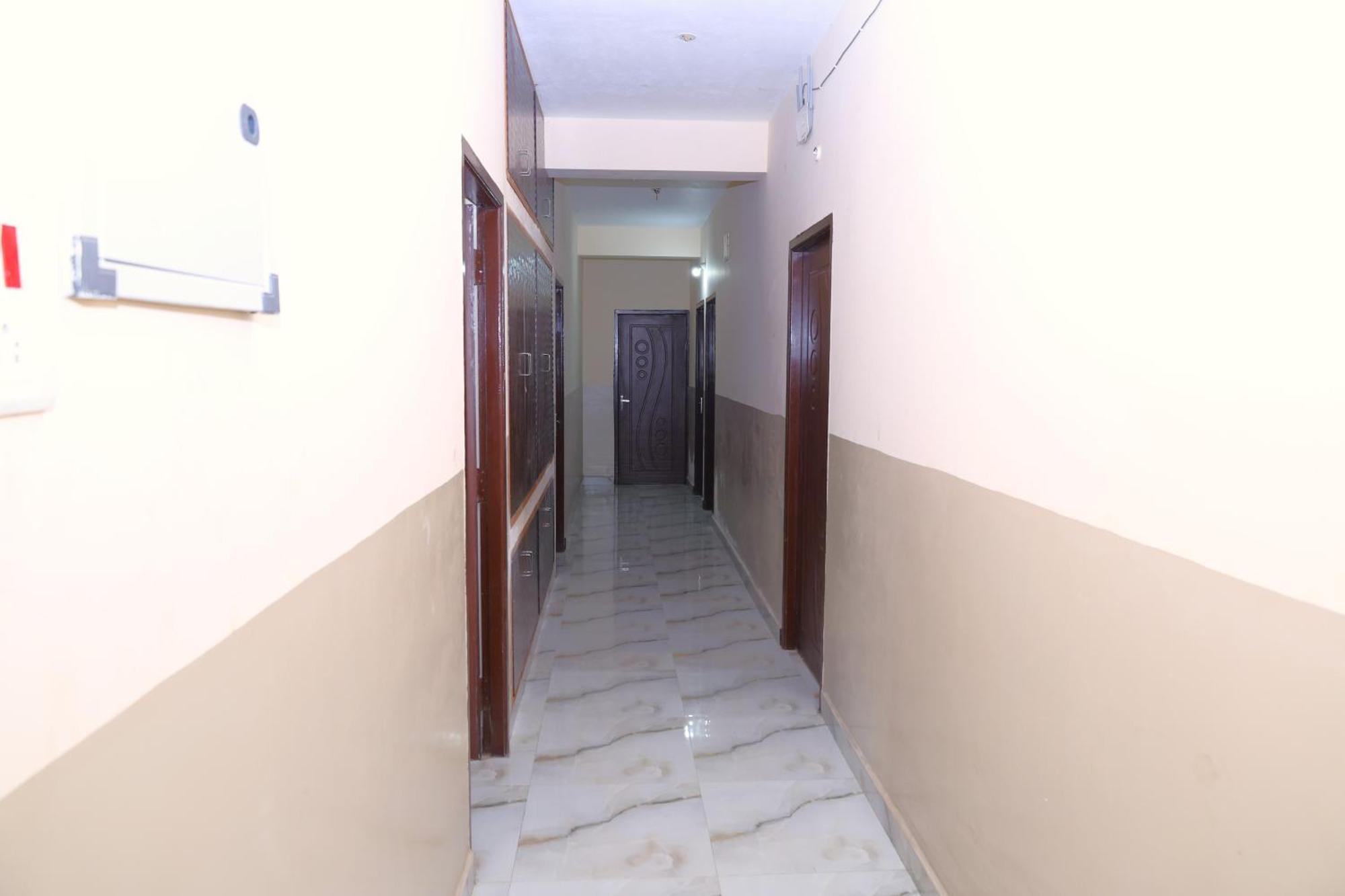 Hotel Galaxy Residency Pallavaram Airport 3*